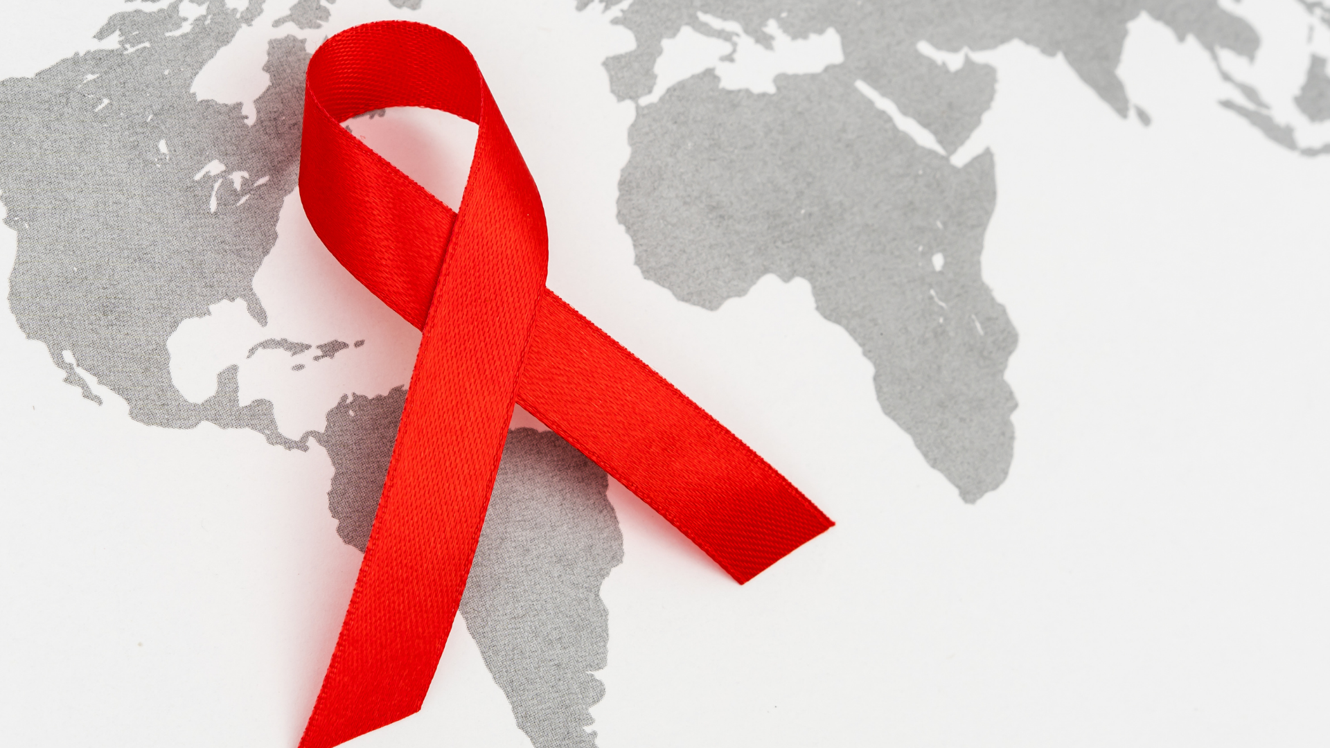 Dia Mundial da AIDS: panorama brasileiro, sintomas e medidas profiláticas