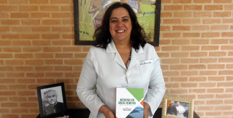 Cirurgiã pediátrica do HUSF é uma das autoras de obra inédita sobre Medicina em áreas remotas no Brasil