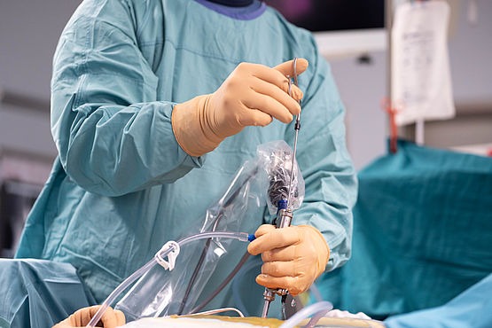 HUSF realiza a primeira cirurgia endoscópica de coluna de sua história